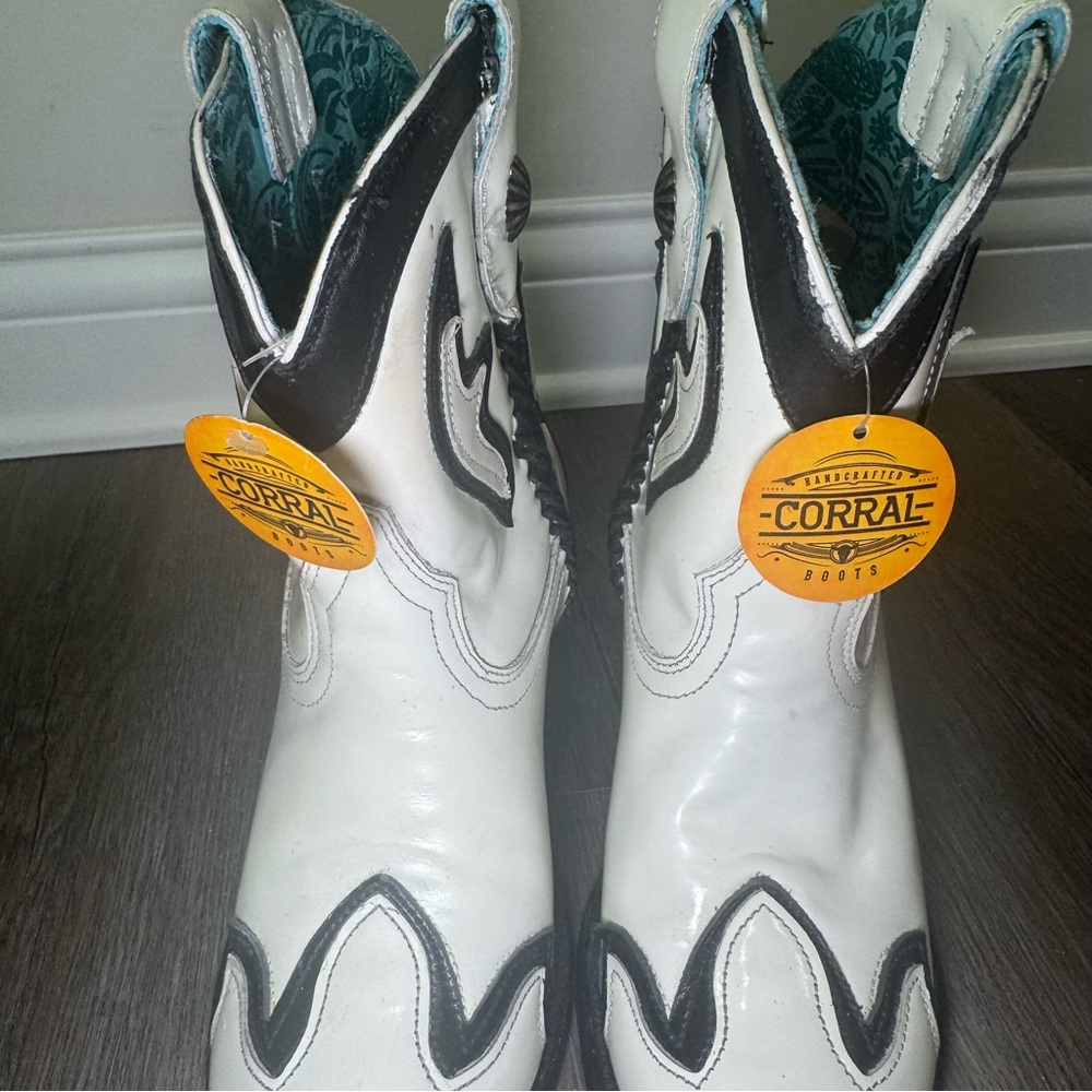 Corral Boots Braided Western White Black Bootie Boots Z0142 - Picture 4 of 11